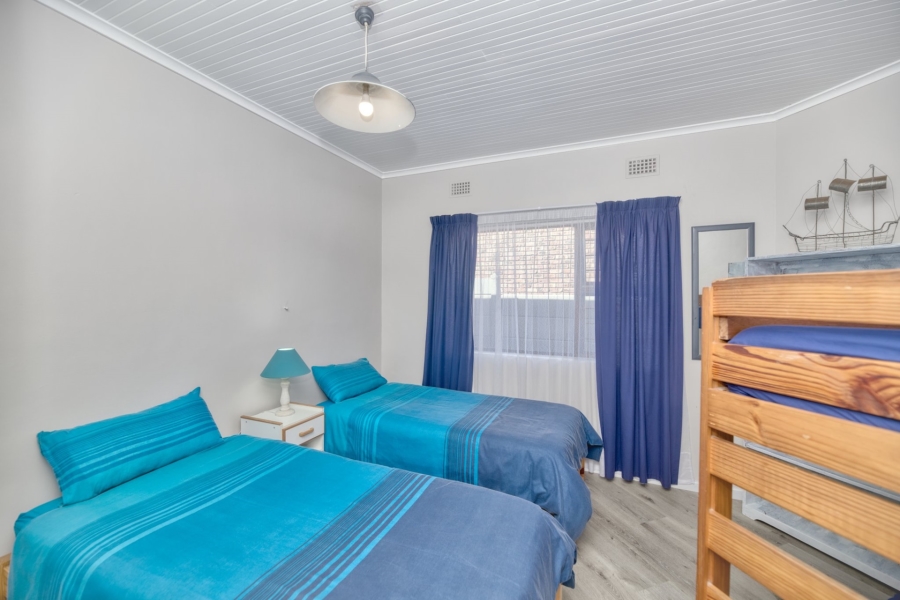 To Let 3 Bedroom Property for Rent in Struisbaai Western Cape